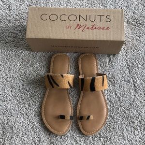 NWT Coconuts by Matisse Tiger Sandals size 8